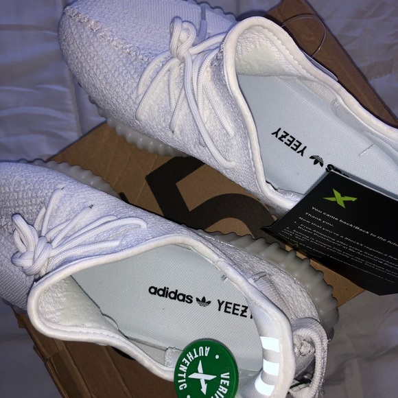 Yeezy 350 Boost v2 “Cream White” - Picture 2 of 6